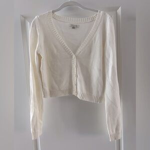 American Eagle Outfitters White Knit Cardigan with Buttons. Size S